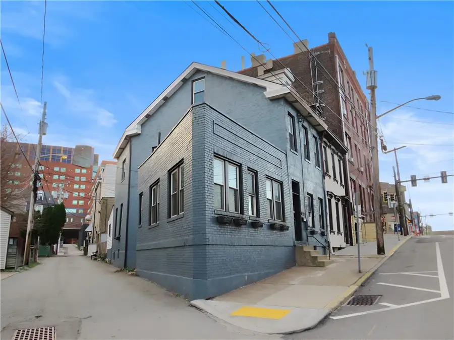 375 1/2 Main St, Pittsburgh, PA 15201 - #2