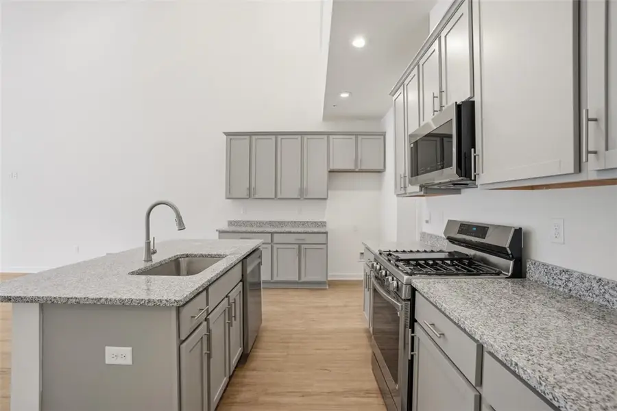 107 Blue Bird Ln, Sarver, PA 16055 - #3