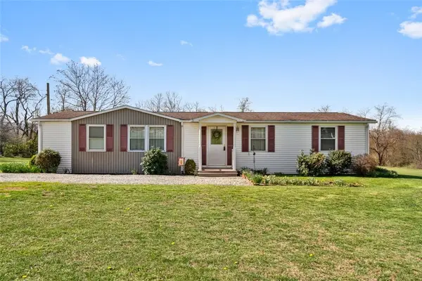 413 Pittsburgh St, New Derry, PA 15671