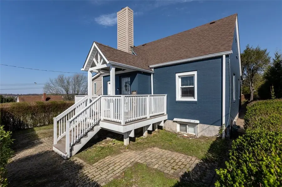 403 Oak St., West Mifflin, PA 15122 - #2