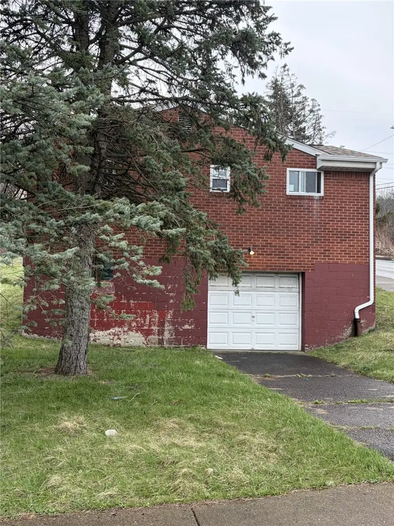 3324 Radcliffe St, Pittsburgh, PA 15204 - #2