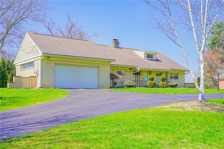 2913 N Mercer St, New Castle, PA 16105 - #3