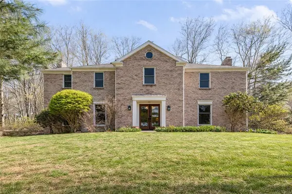 119 Shadow Ridge Dr, Pittsburgh, PA 15238