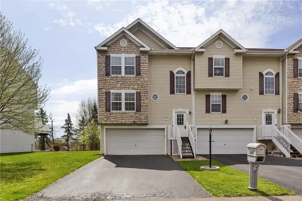 525 Ten Point Ln, Cranberry Twp, PA 16066