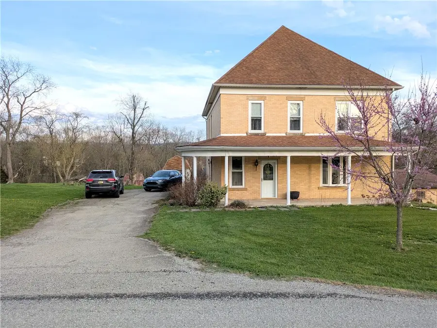 220 Overholt Dr, Scottdale, PA 15683 - #2