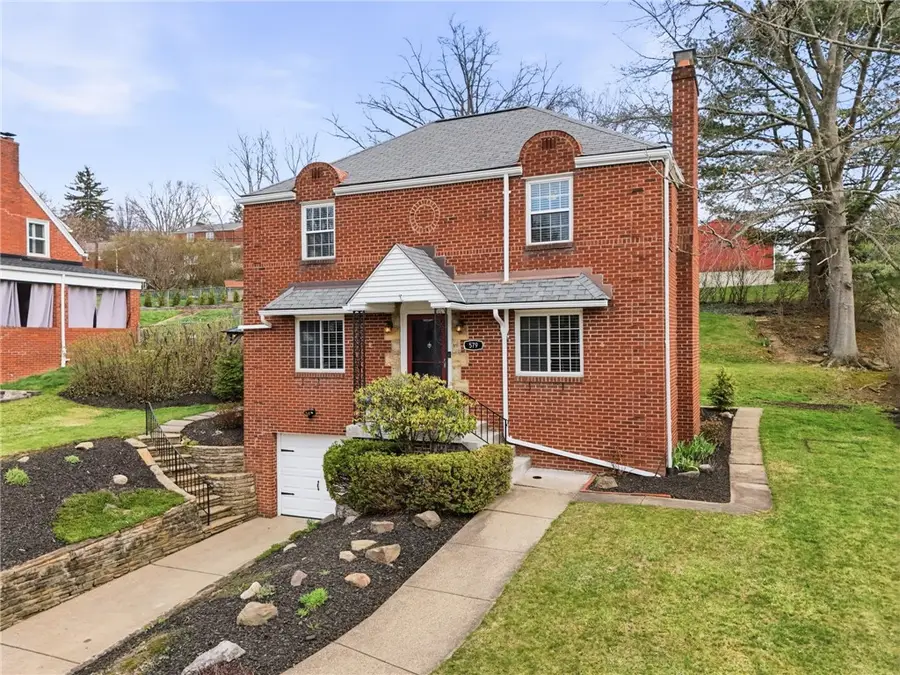 579 Kelso Rd, Pittsburgh, PA 15243 - #2