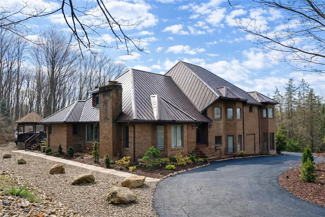 1 Coronado Dr, New Castle, PA 16105 - #1