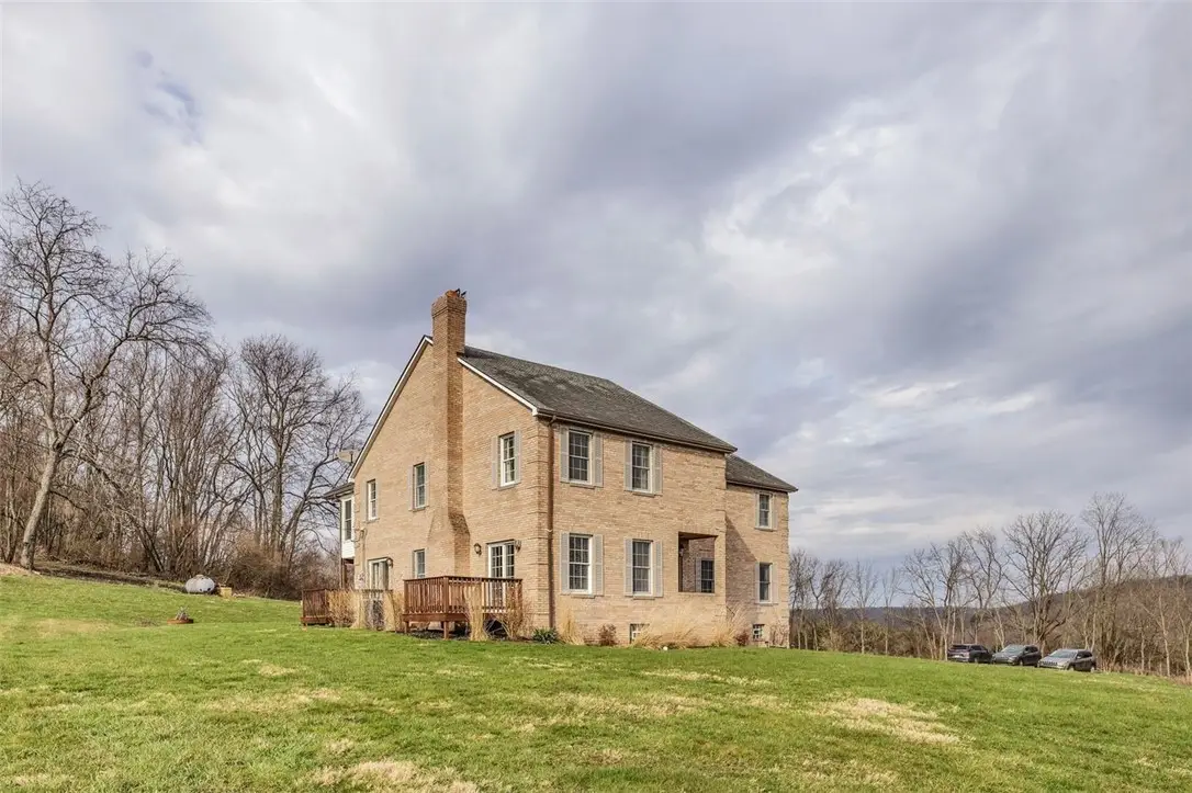 339 Lindsay Rd, Zelienople, PA 16063 - #1