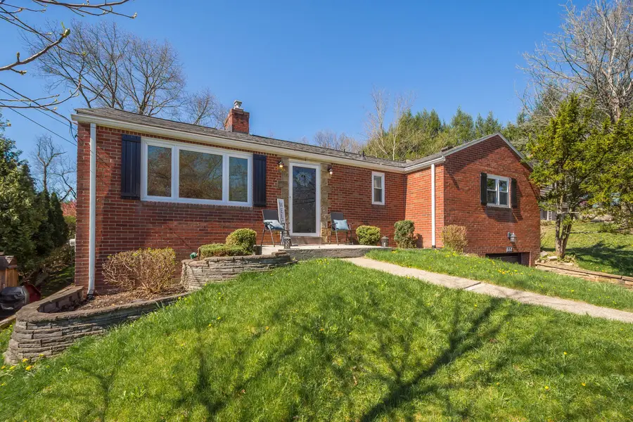 558 Rolling Green Drive, Bethel Park, PA 15102 - #3