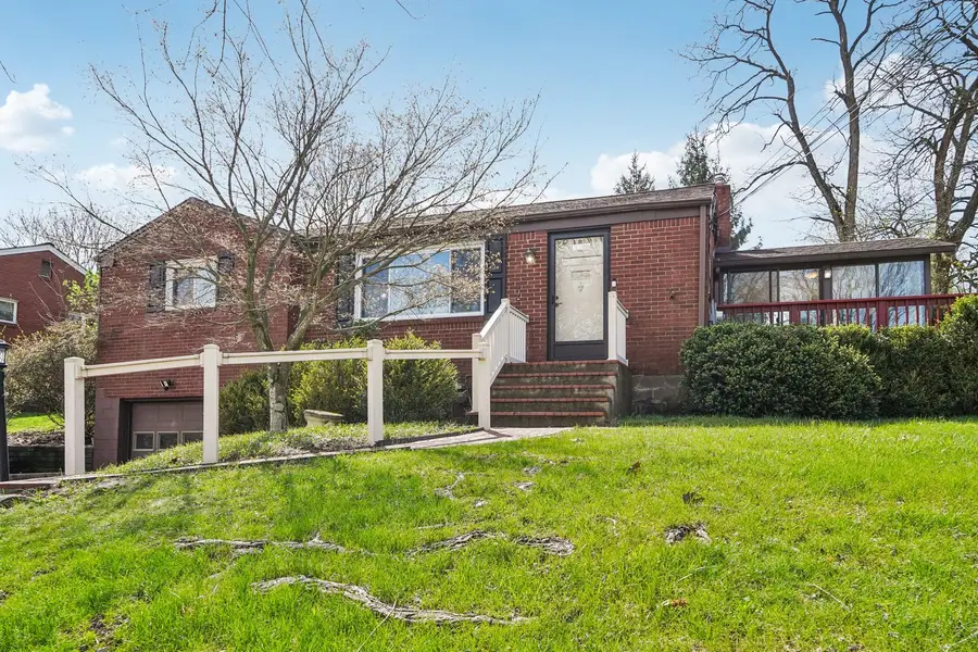 139 Peters Drive, Glenshaw, PA 15116 - #2