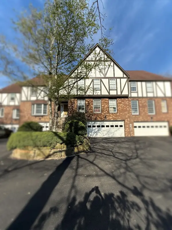 204 Thornberry Cir, Pittsburgh, PA 15234