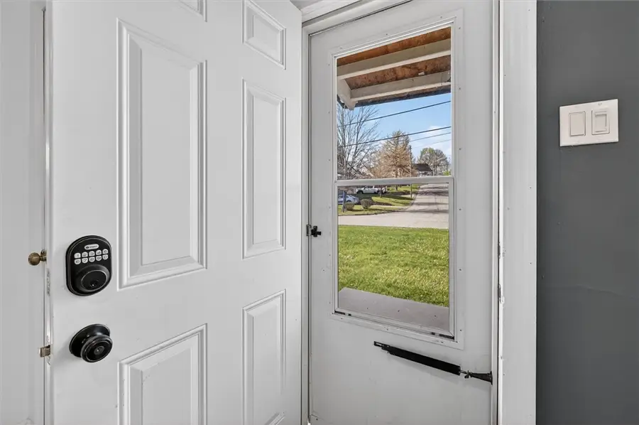 622 Ascension Dr, West Mifflin, PA 15122 - #3