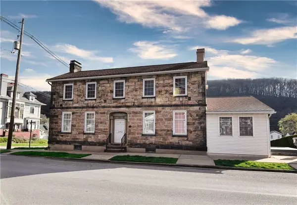1142 Elk Street, Franklin, PA 16323