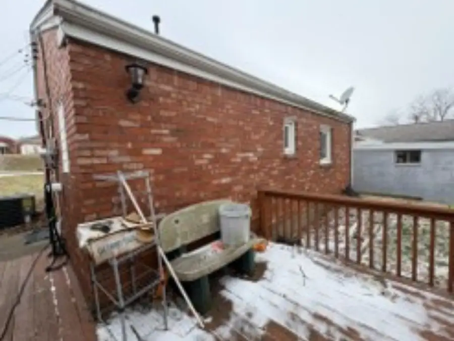 104 Delrose Dr, McKeesport, PA 15133 - #2