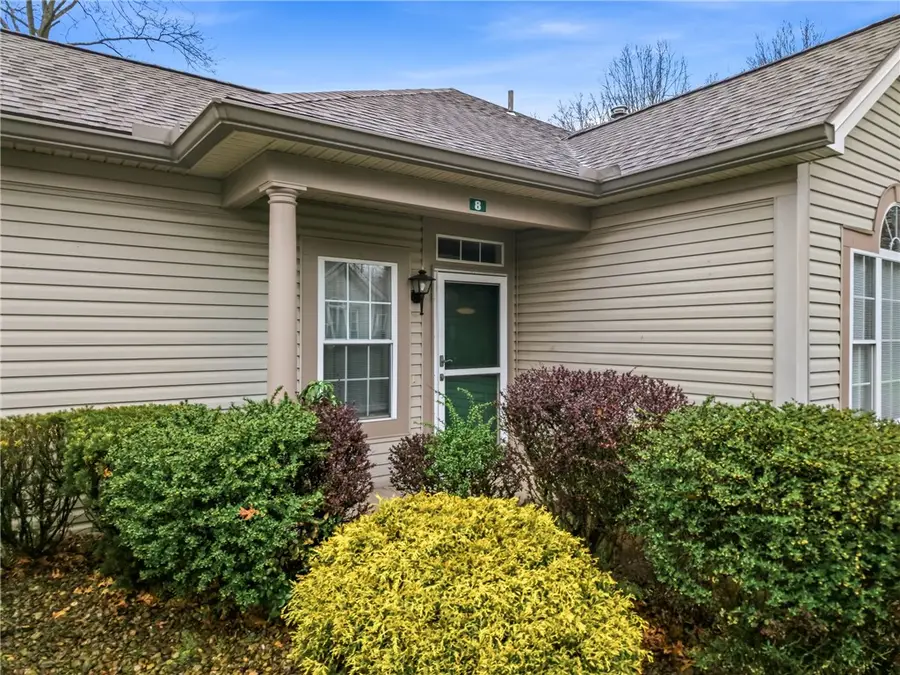 8 Stone Ridge Blvd., Hermitage, PA 16148 - #2