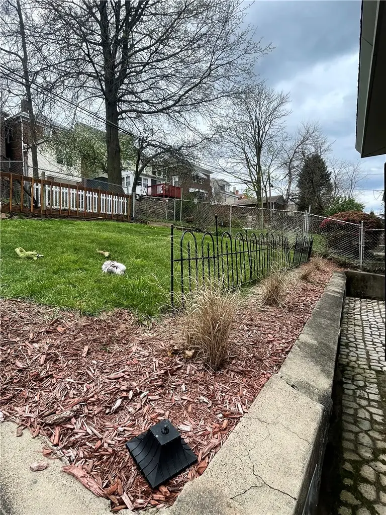 1735 Broadway Ave, Pittsburgh, PA 15216 - #2