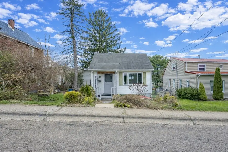 1808 Kensington St, New Kensington, PA 15068 - #2