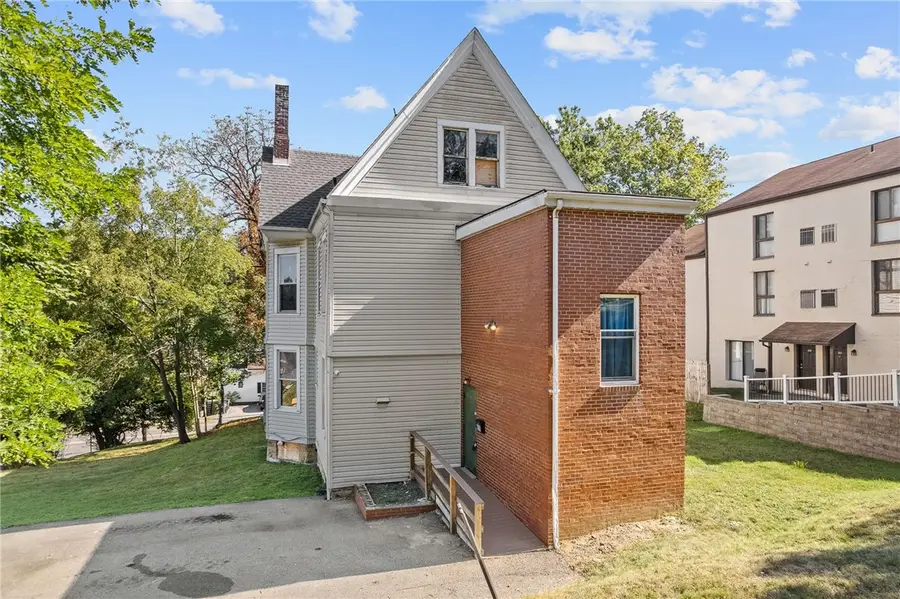 910 E Maiden St, Washington, PA 15301 - #2