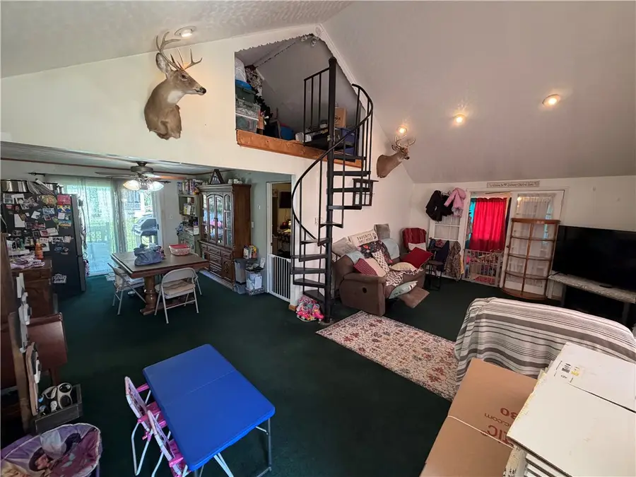 112 Schoolhouse Rd, Grindstone, PA 15442 - #3