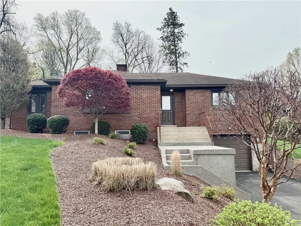 211 Lesnett Rd, Pittsburgh, PA 15241 - #1