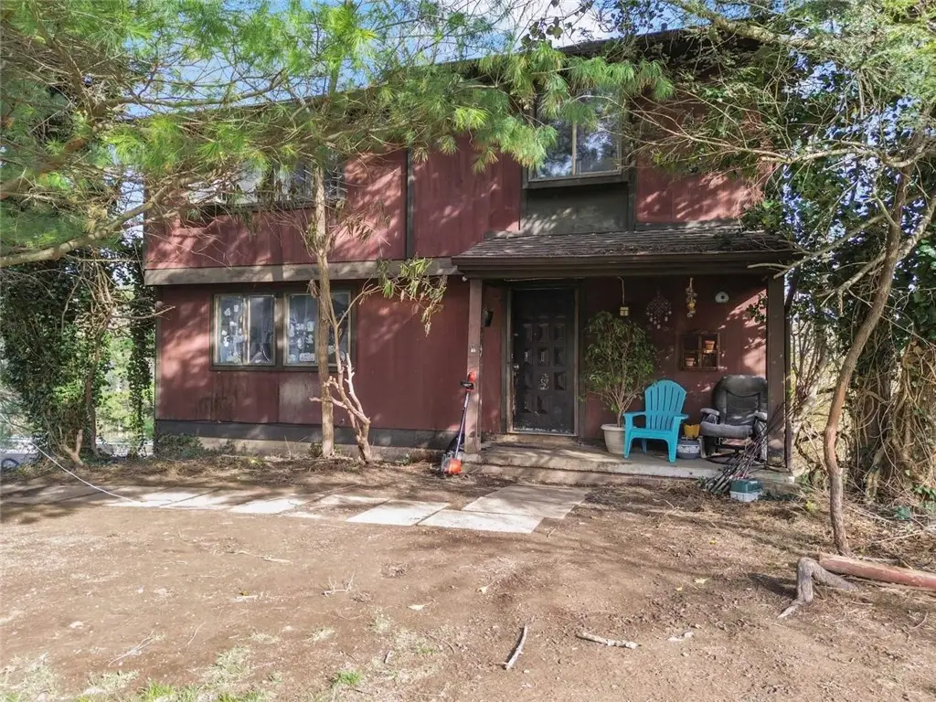 1781 Ivanhoe Dr, Irwin, PA 15642 - #1