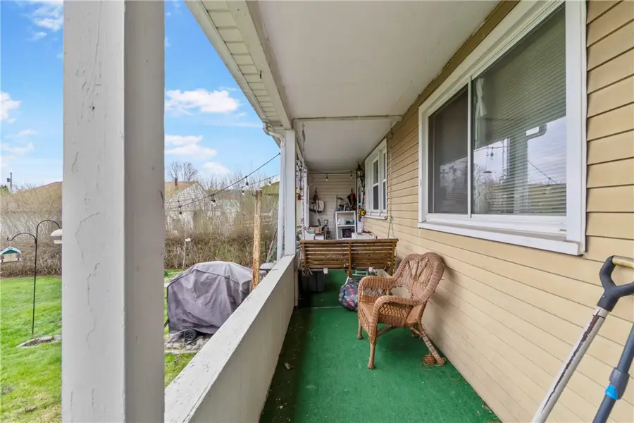 223-225 Richard St, Ellwood City, PA 16117 - #2