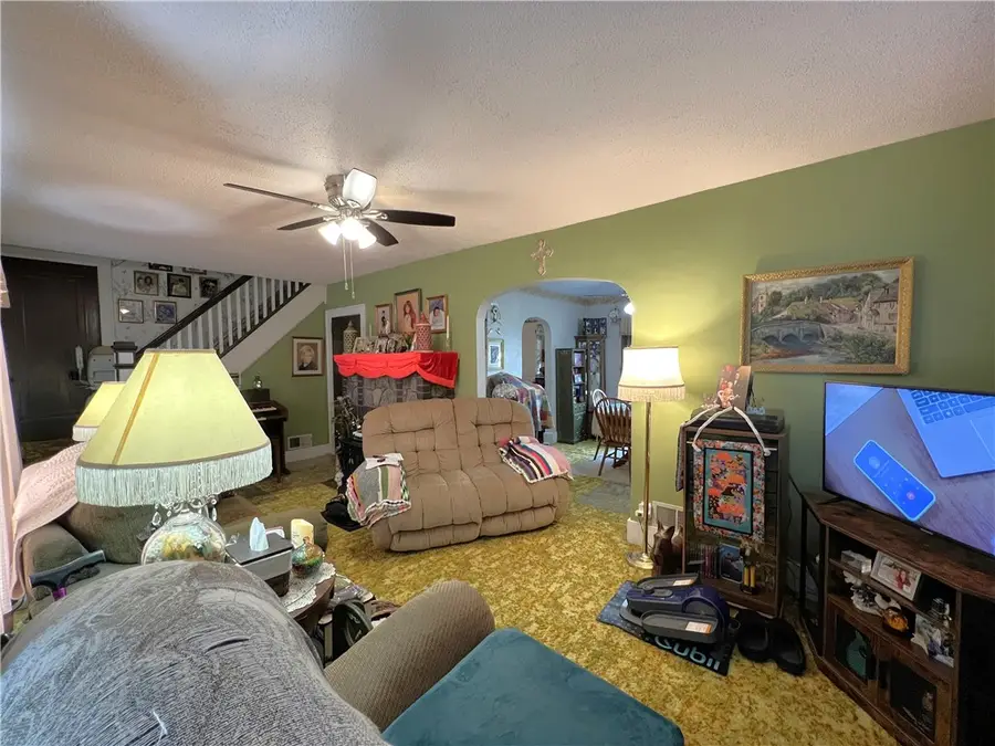 328 Vernon Ct, Sharon, PA 16146 - #3