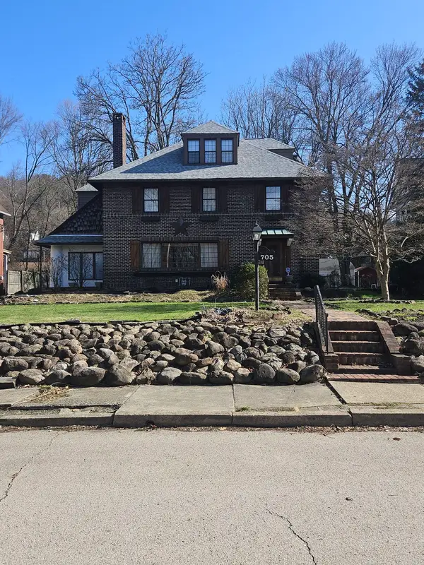 705 Laughlin Avenue, Aliquippa, PA 15001