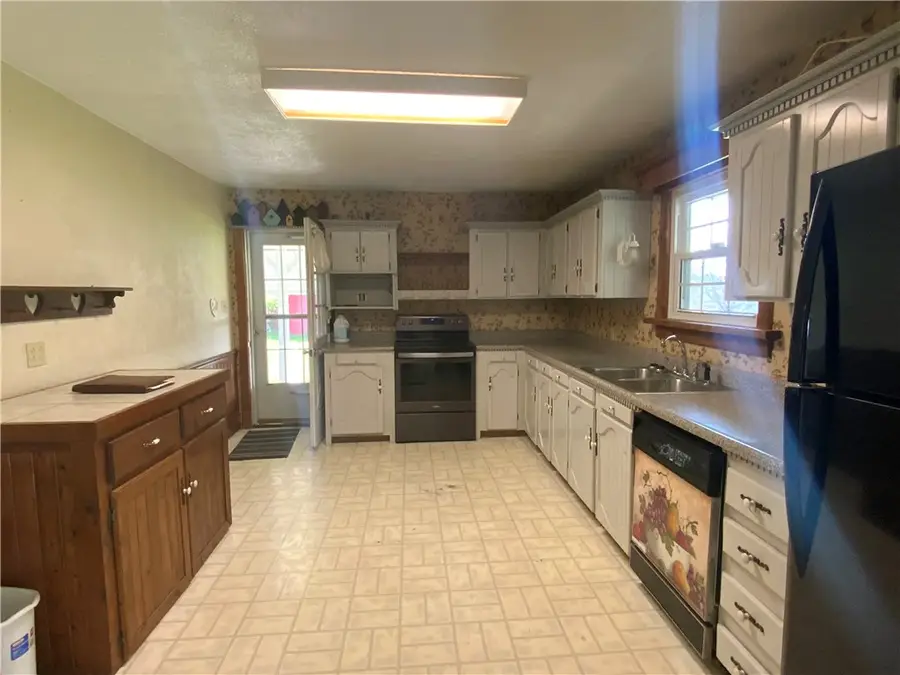 190 Mcclelland Rd, Claysville, PA 15323 - #2