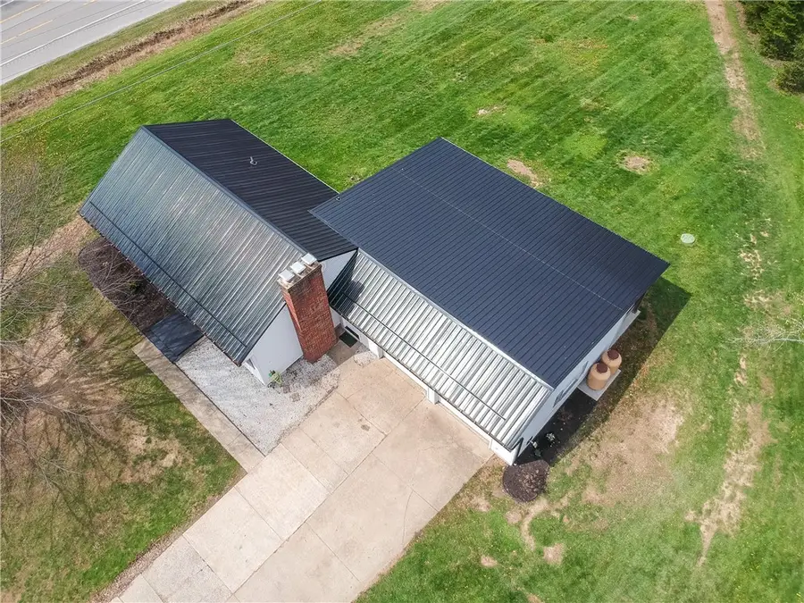 137 Lapin Ln, Pulaski, PA 16143 - #3