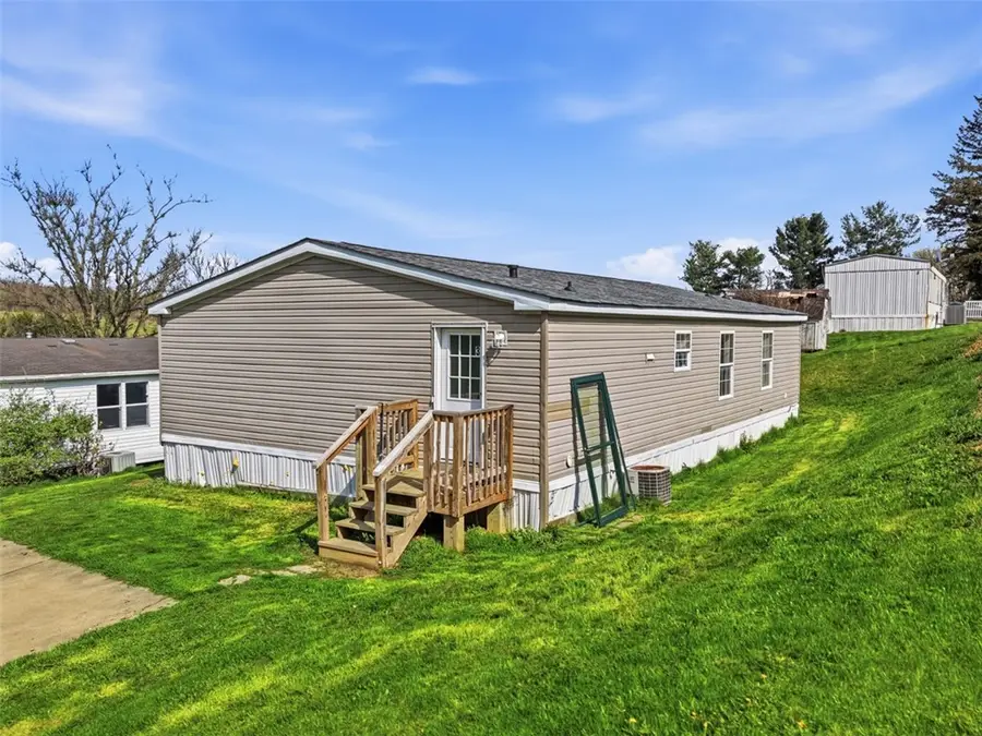3 Cara Dr, Washington, PA 15301 - #2