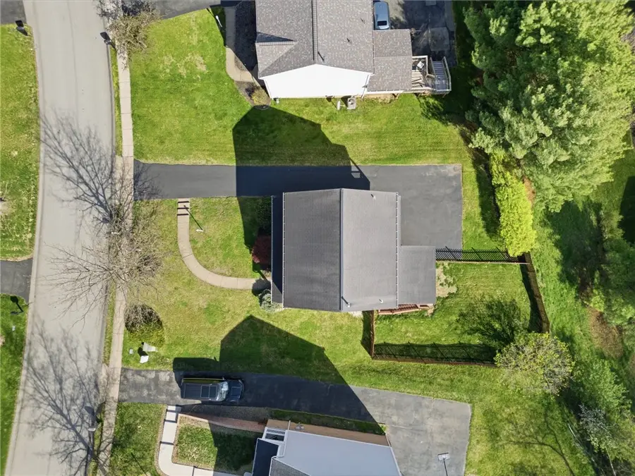 1104 Meadowbrook Dr, Canonsburg, PA 15317 - #3