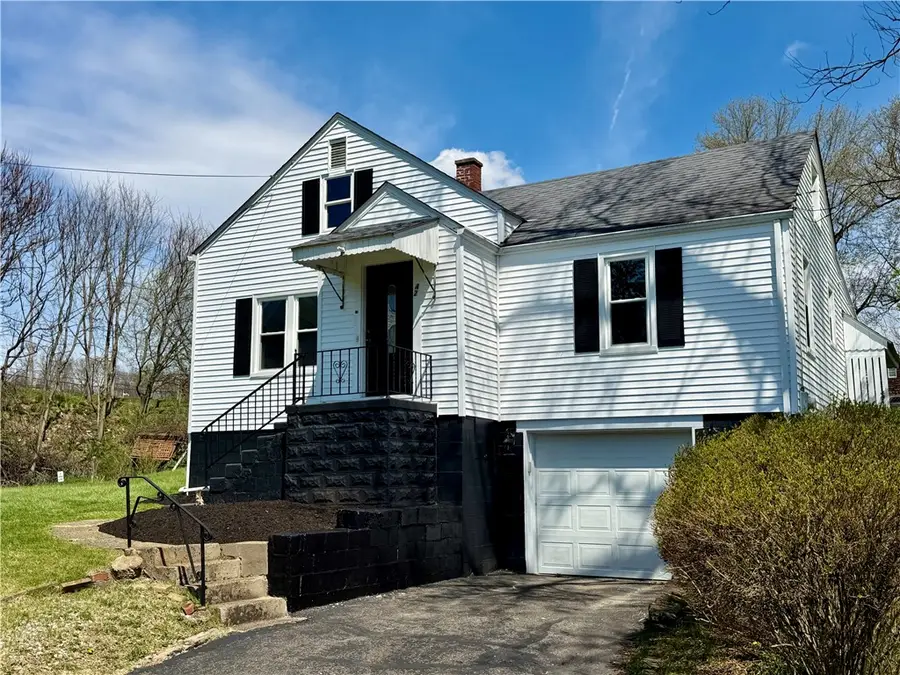 42 Strean St, Washington, PA 15301 - #3