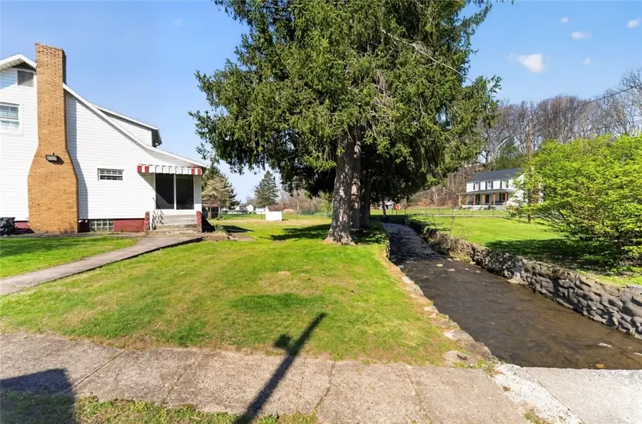 35 E Elm St, Fairchance, PA 15436 - #3