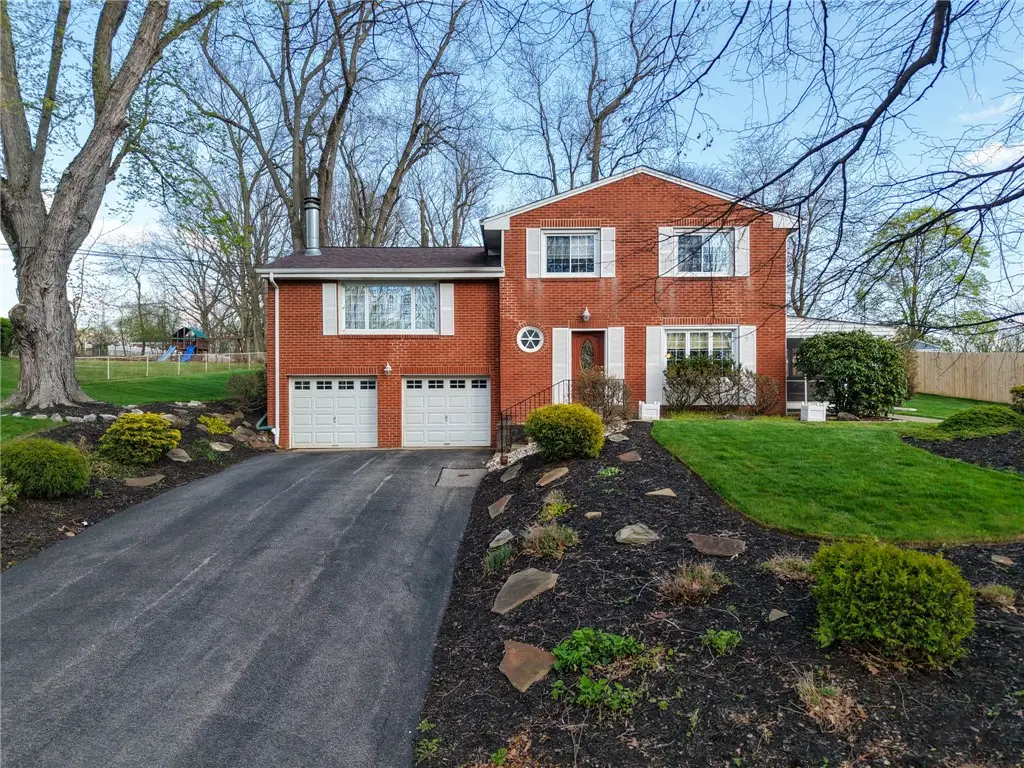 4166 Timberlane Dr, Allison Park, PA 15101 - #1