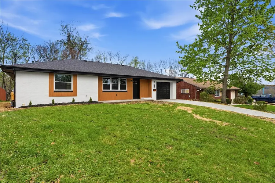 308 Glenmore St, New Kensington, PA 15068 - #3