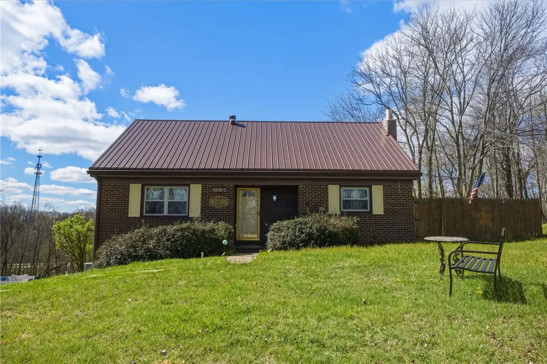 117 Carries Dr, Burgettstown, PA 15021 - #1
