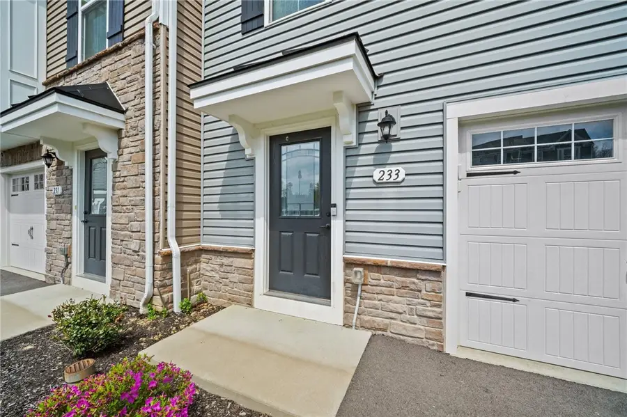 233 Chesna Drive, Pittsburgh, PA 15234 - #2