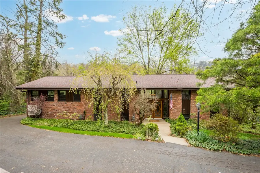 345 Bellwalt Dr, Canonsburg, PA 15317 - #2