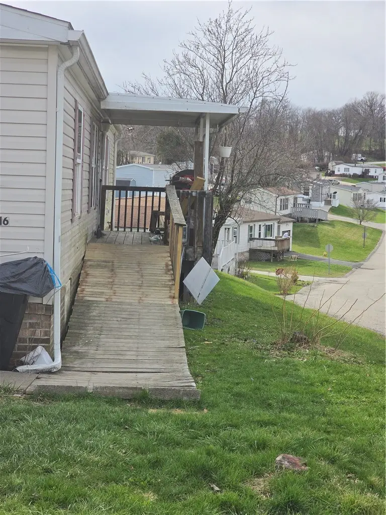 1216 Sherwood Dr, Elizabeth, PA 15037 - #3