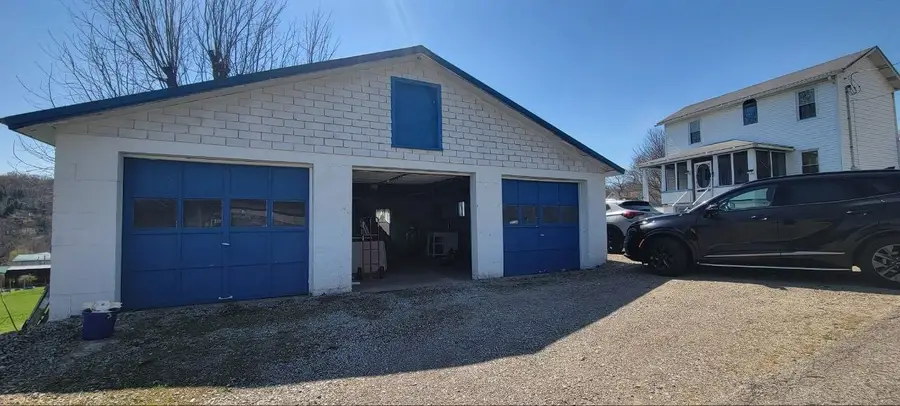 1653 Main St, Leechburg, PA 15656 - #2