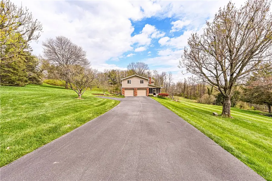 3 Scenery Hill Dr, Greensburg, PA 15601 - #2