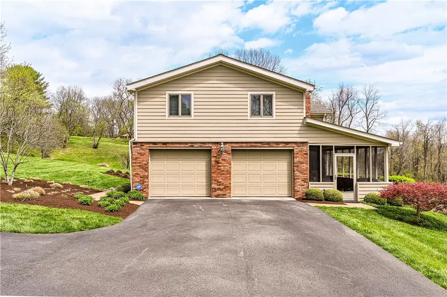 3 Scenery Hill Dr, Greensburg, PA 15601 - #3