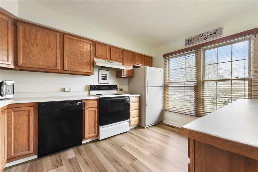 2 Cherryhurst Ln, Bridgeville, PA 15017 - #3