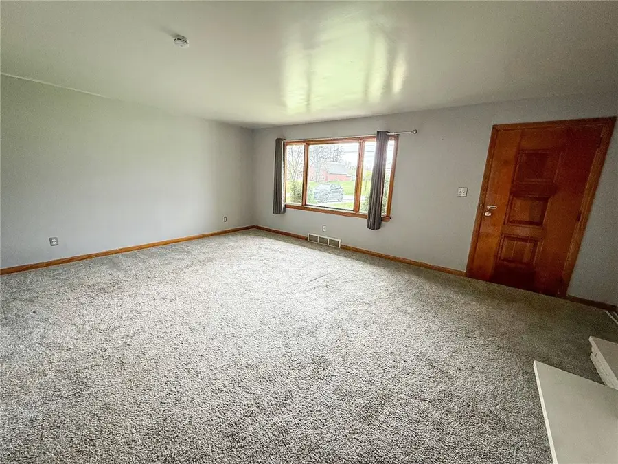 102 Randy Dr, Butler, PA 16002 - #3