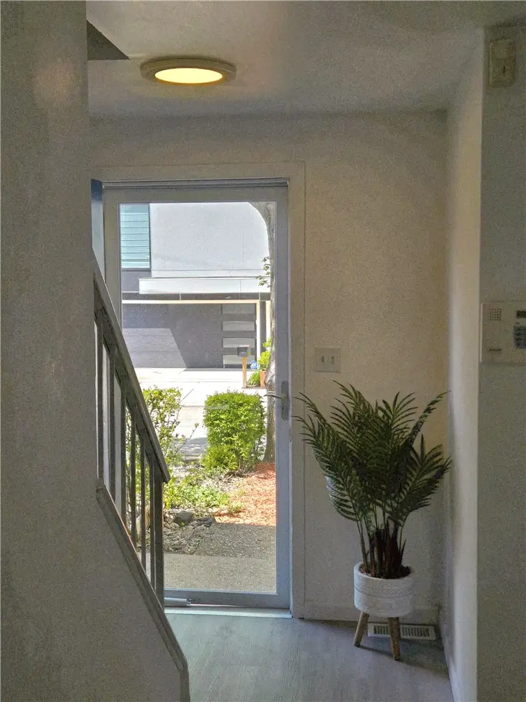 406 N Beatty St, Pittsburgh, PA 15206 - #3