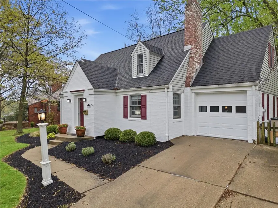 4628 Sherwood Dr, Pittsburgh, PA 15236 - #2