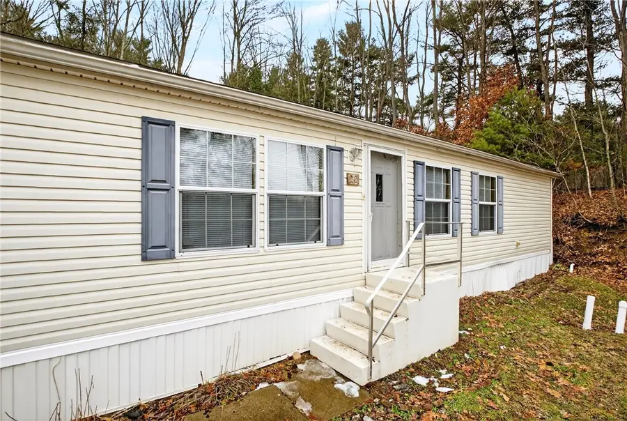 20 Evergreen Dr, Burgettstown, PA 15021 - #2