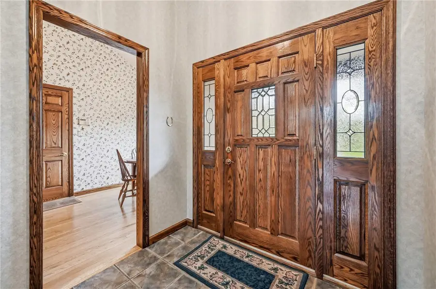 180 Oakview Dr, Hermitage, PA 16148 - #3