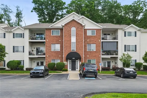 850 Hidden Ridge #101, South Park, PA 15129